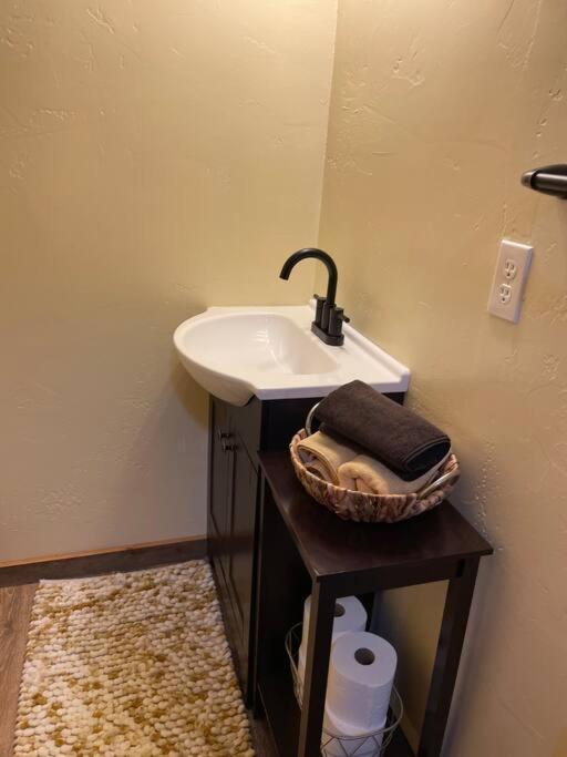 Parkway Yellowstone Guest House Apartment #3 Gardiner Dış mekan fotoğraf